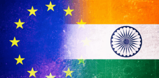 Bandiere Europa e India